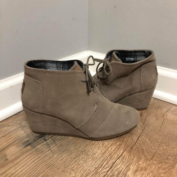 Toms Shoes - TOMS | 7.5 Women’s Taupe Kala Wedge Booties